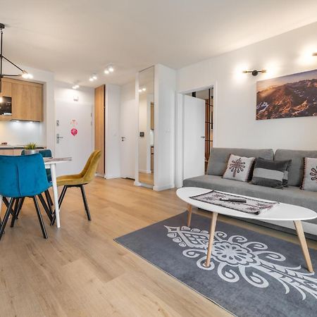 Rentplanet - Apartamenty Zakopianskie ザコパネ エクステリア 写真