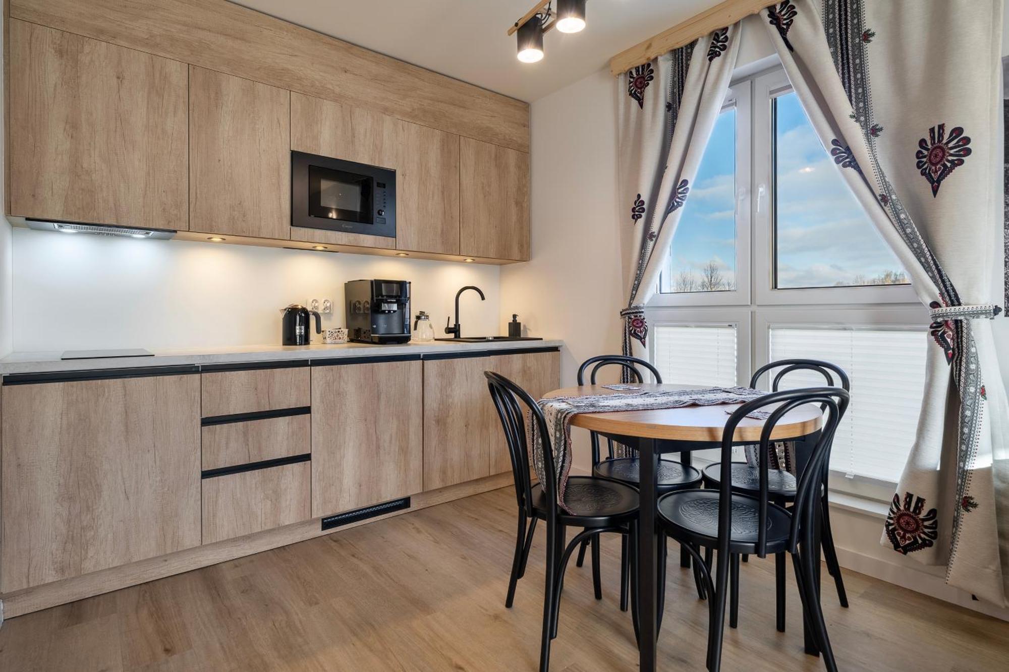 Rentplanet - Apartamenty Zakopianskie ザコパネ エクステリア 写真