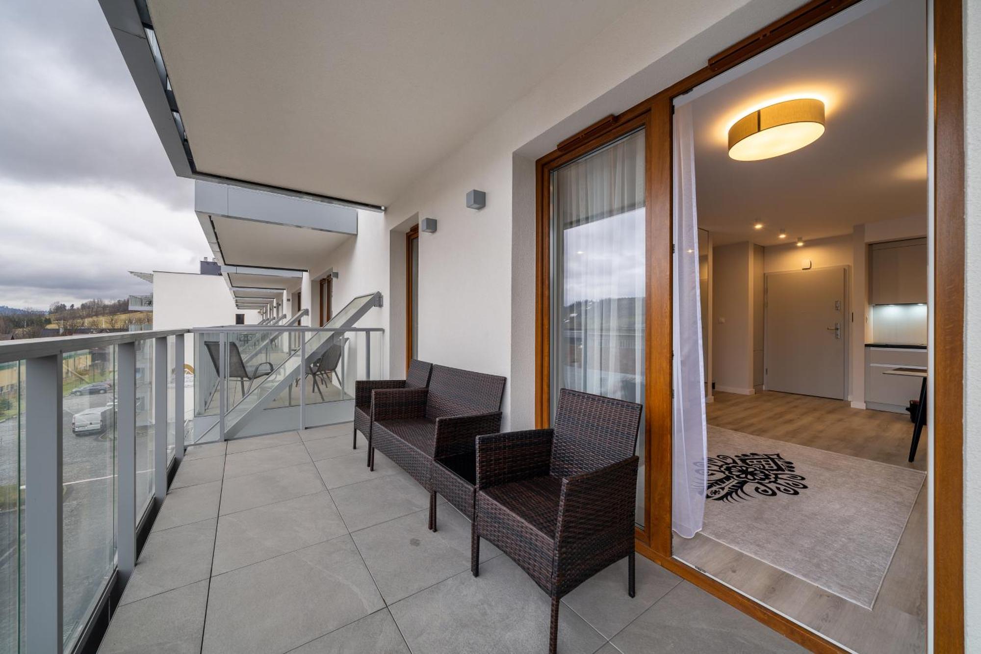 Rentplanet - Apartamenty Zakopianskie ザコパネ エクステリア 写真