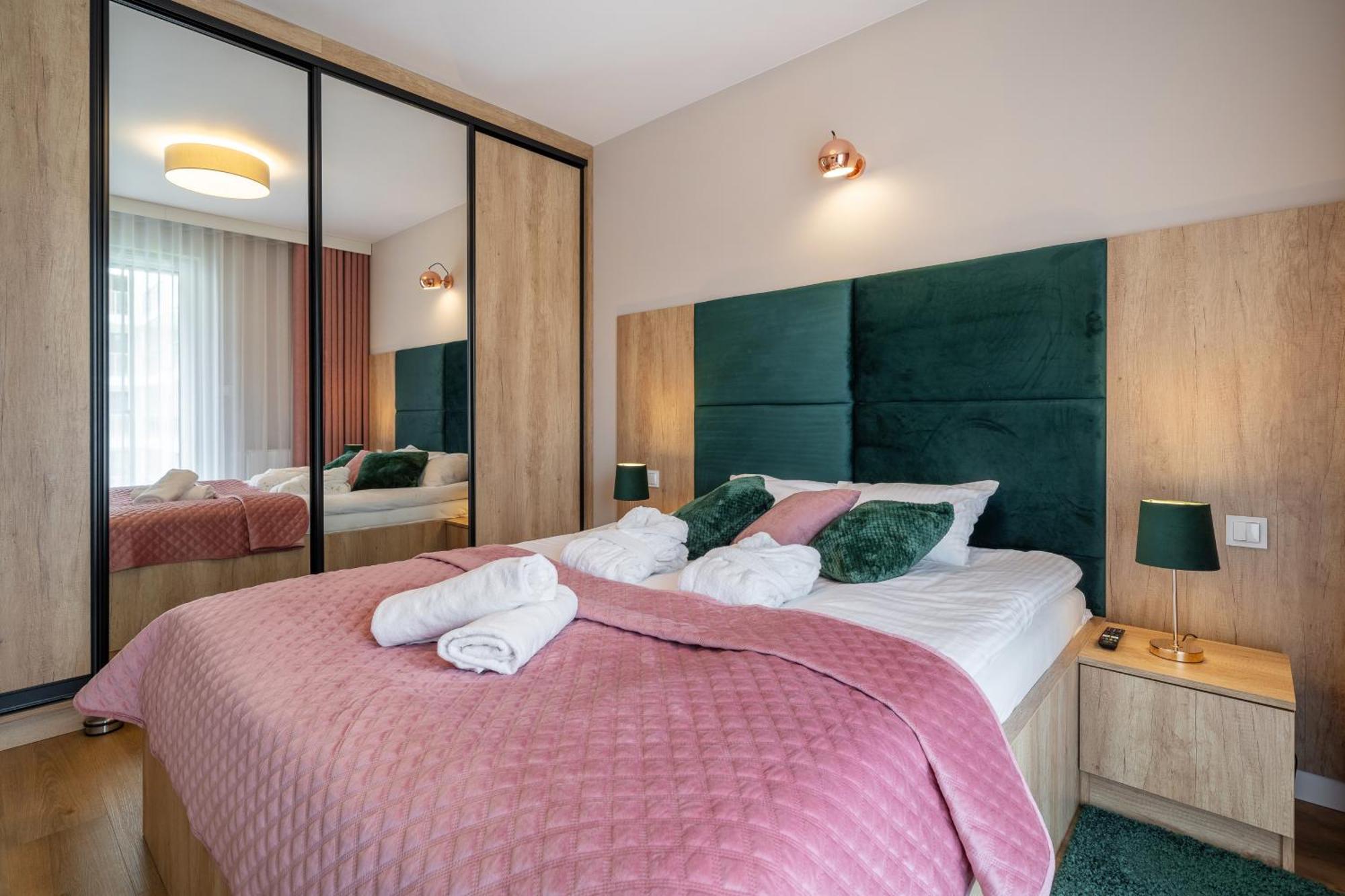 Rentplanet - Apartamenty Zakopianskie ザコパネ エクステリア 写真