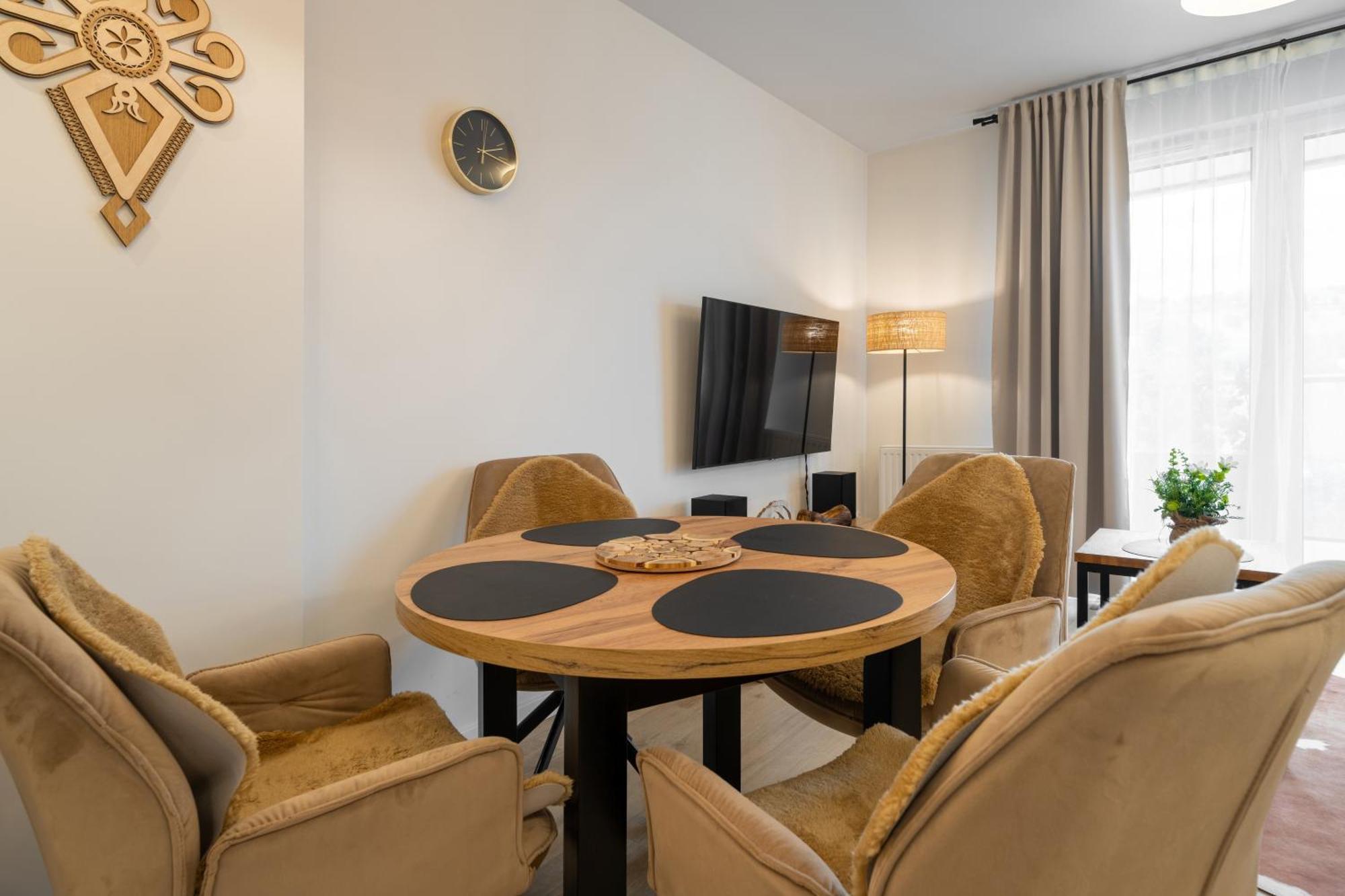 Rentplanet - Apartamenty Zakopianskie ザコパネ エクステリア 写真